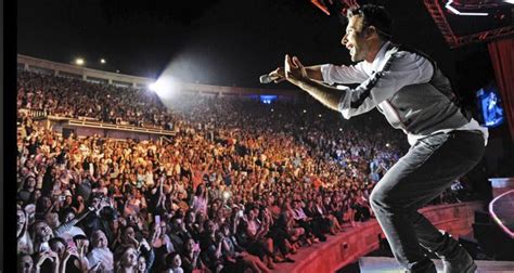 Tarkan's Gelin Concert: A Turkish Delight for Dutch Fans!